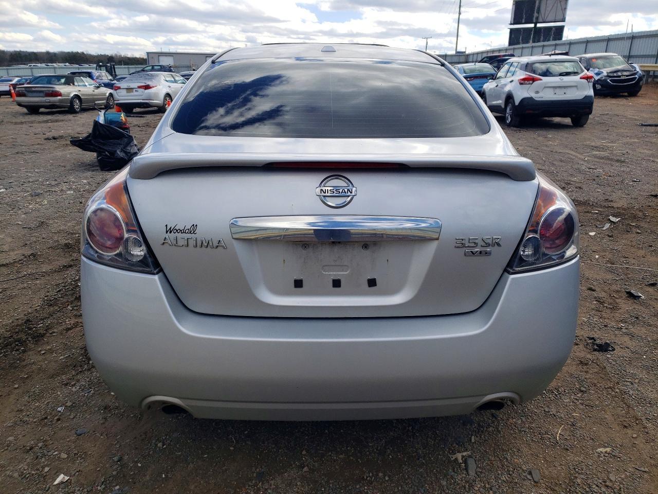 2011 NISSAN ALTIMA