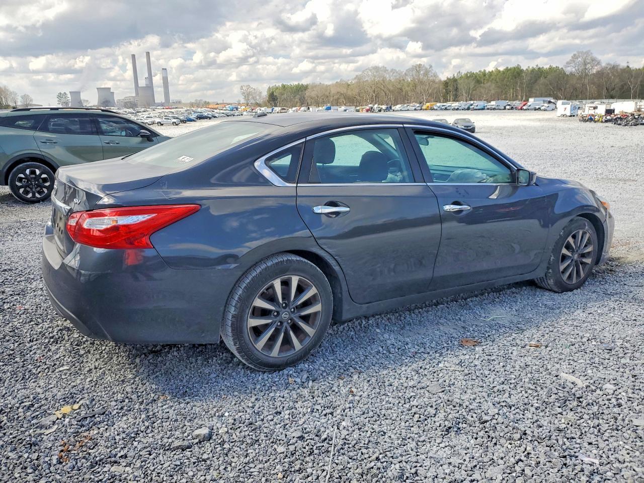 2017 NISSAN ALTIMA