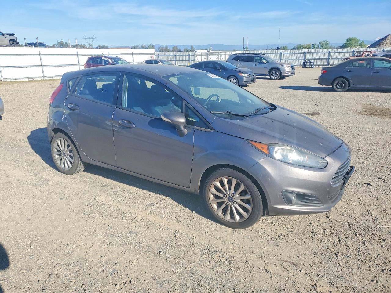 2014 FORD Fiesta