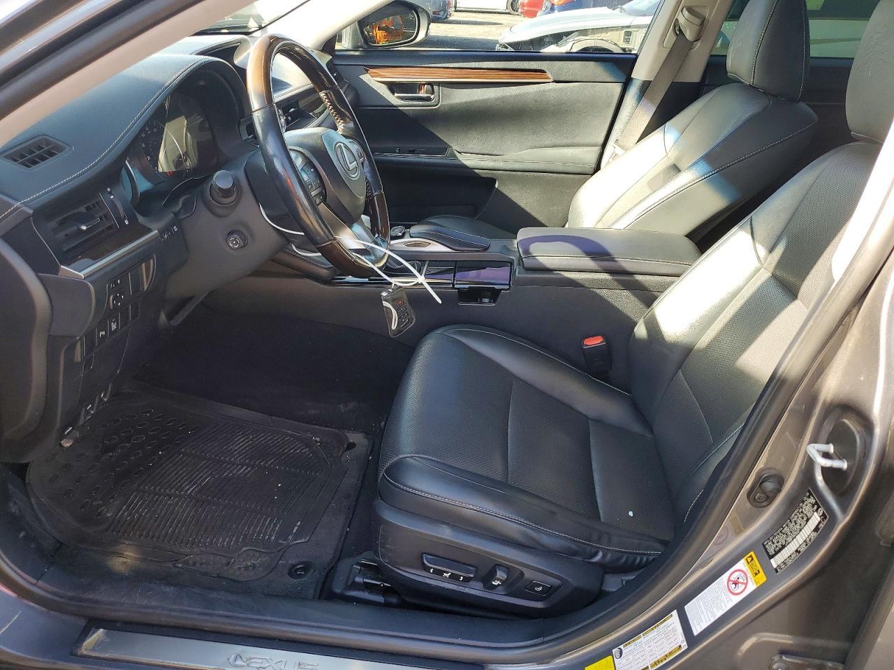 2016 LEXUS ES 300H