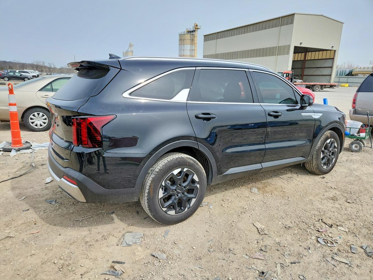 2025 KIA SORENTO