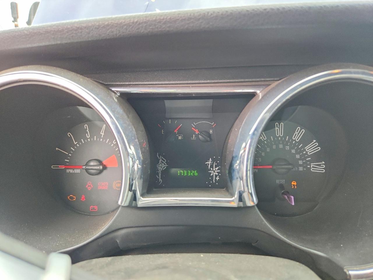 2005 FORD MUSTANG