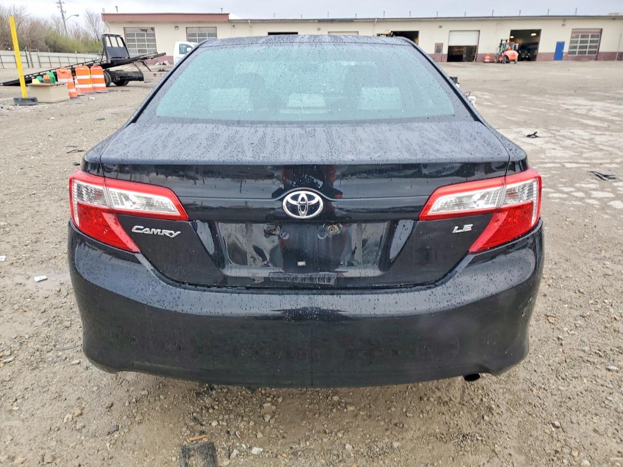 2014 TOYOTA CAMRY