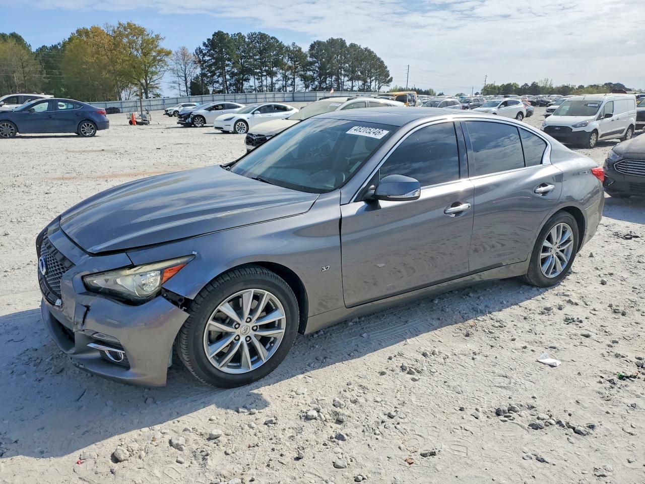 2015 INFINITI Q50