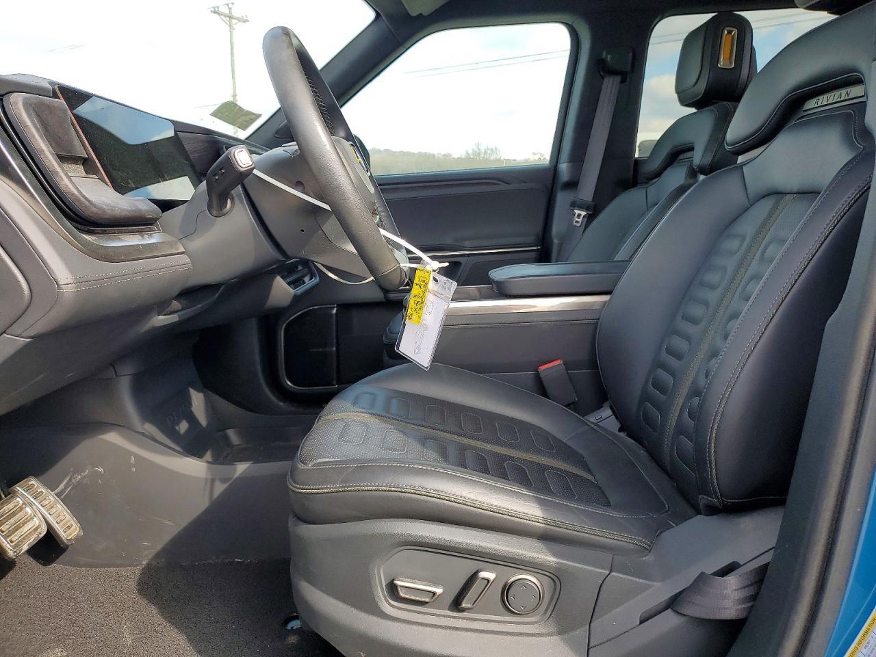 2023 RIVIAN R1t