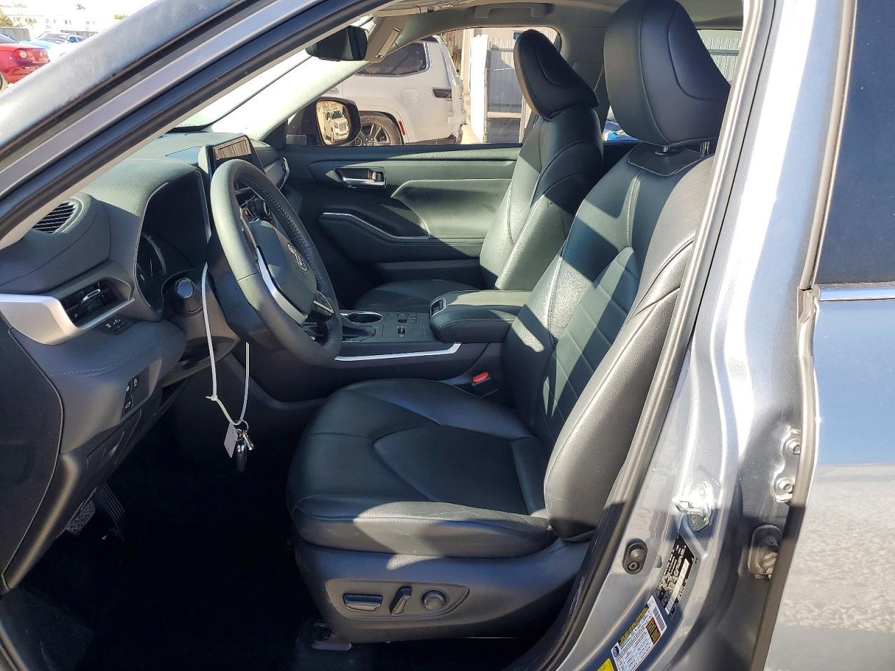 2023 TOYOTA HIGHLANDER
