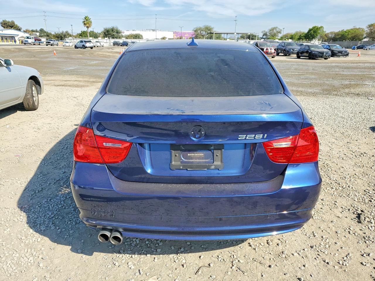 2011 BMW 3 SERIES