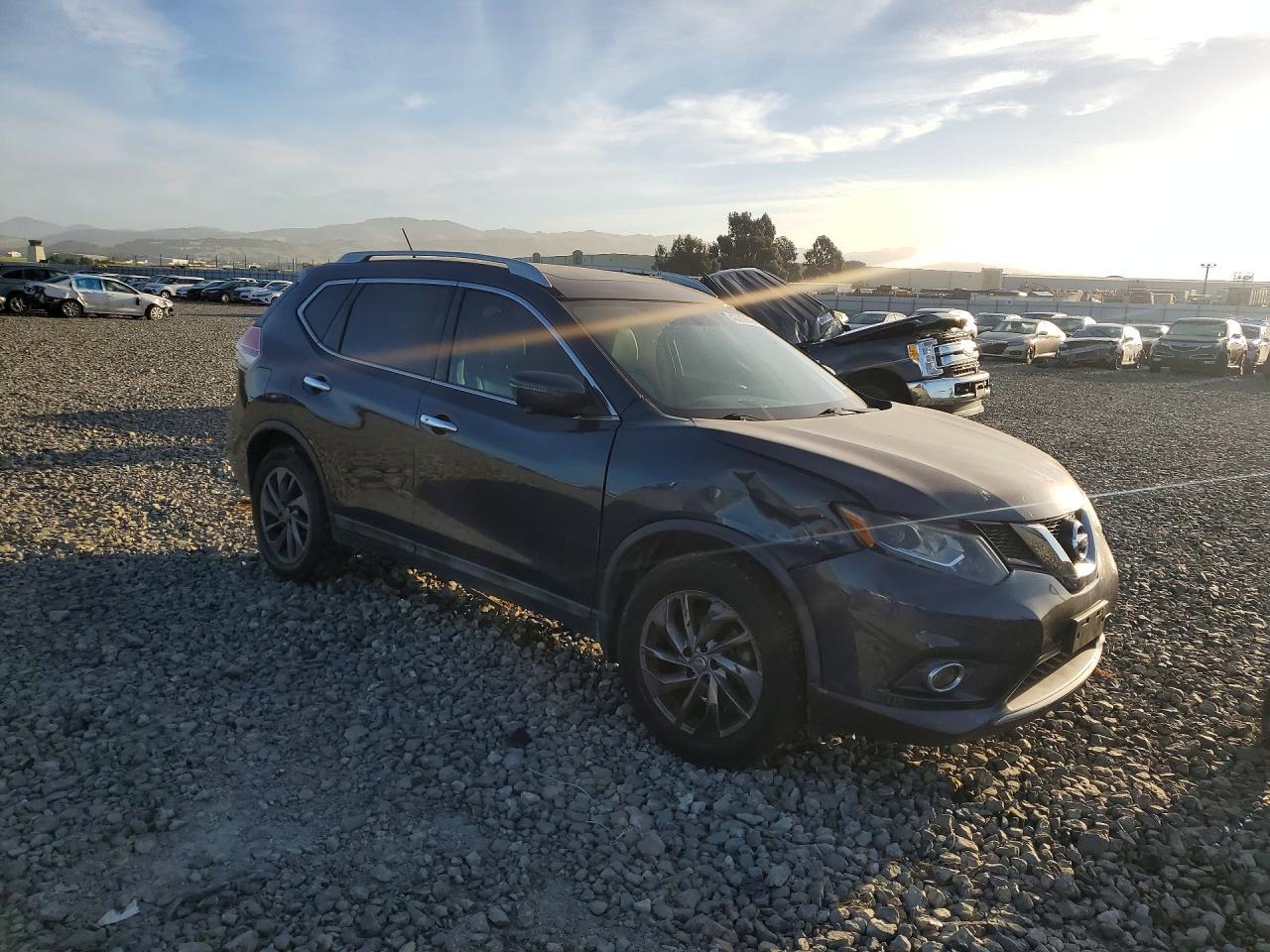 2016 NISSAN ROGUE