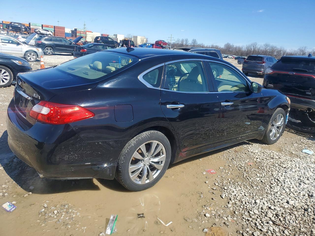 2013 INFINITI M37