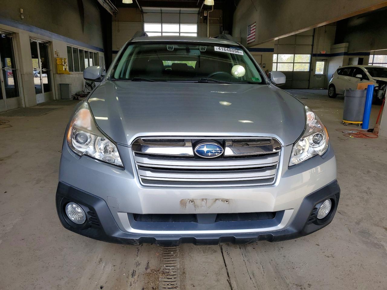 2014 SUBARU Outback