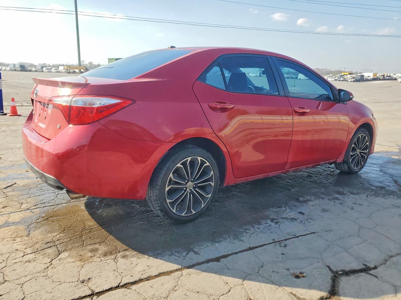 2015 TOYOTA COROLLA