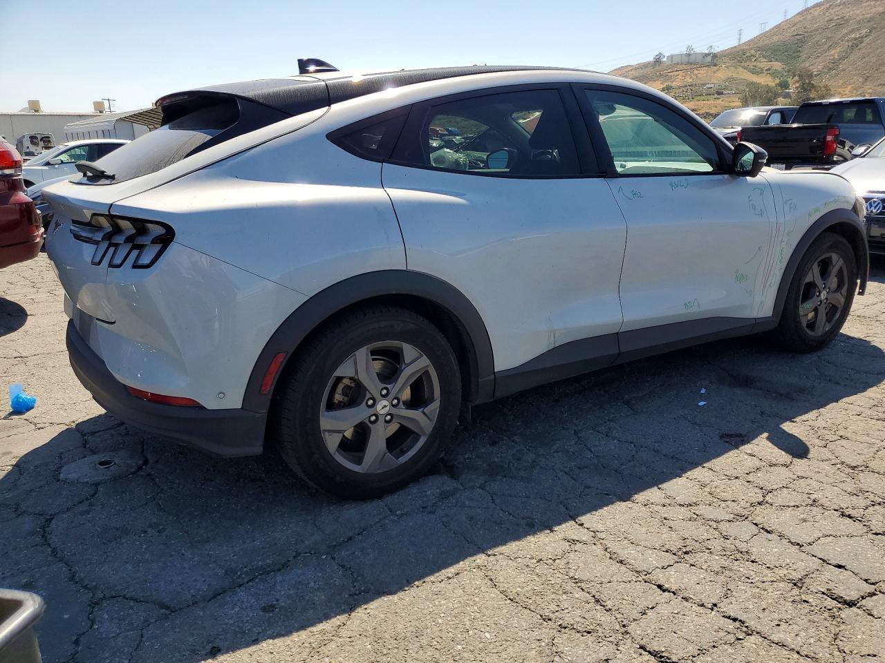 2023 FORD Mustang Mach-E