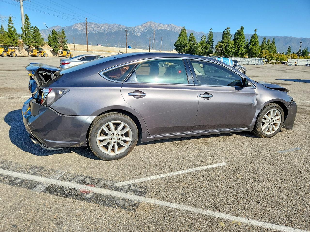 2015 TOYOTA Avalon