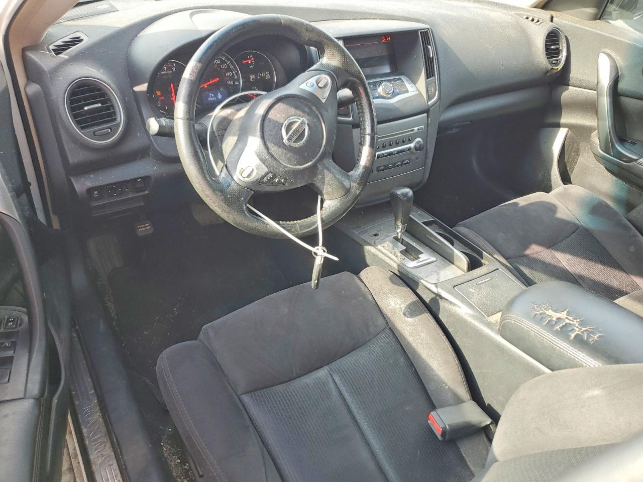 2012 NISSAN Maxima