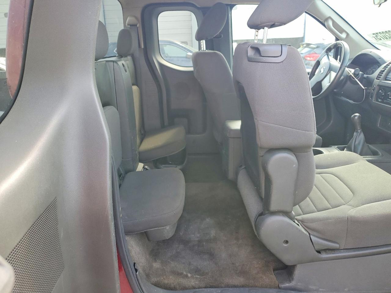 2012 NISSAN Frontier
