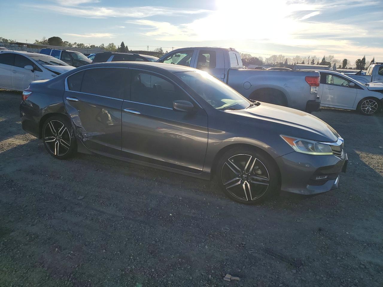 2017 HONDA ACCORD