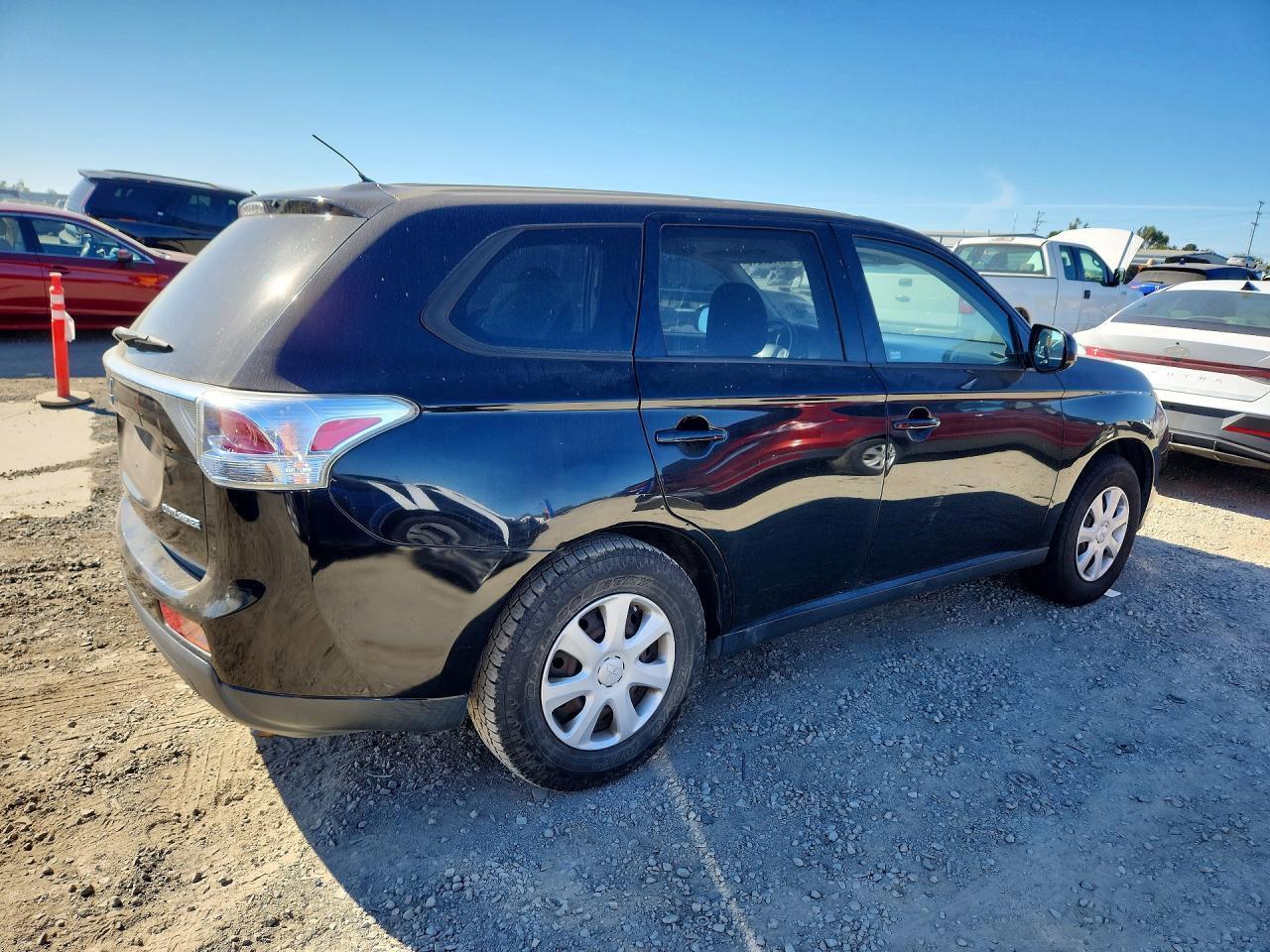 2014 MITSUBISHI outlander