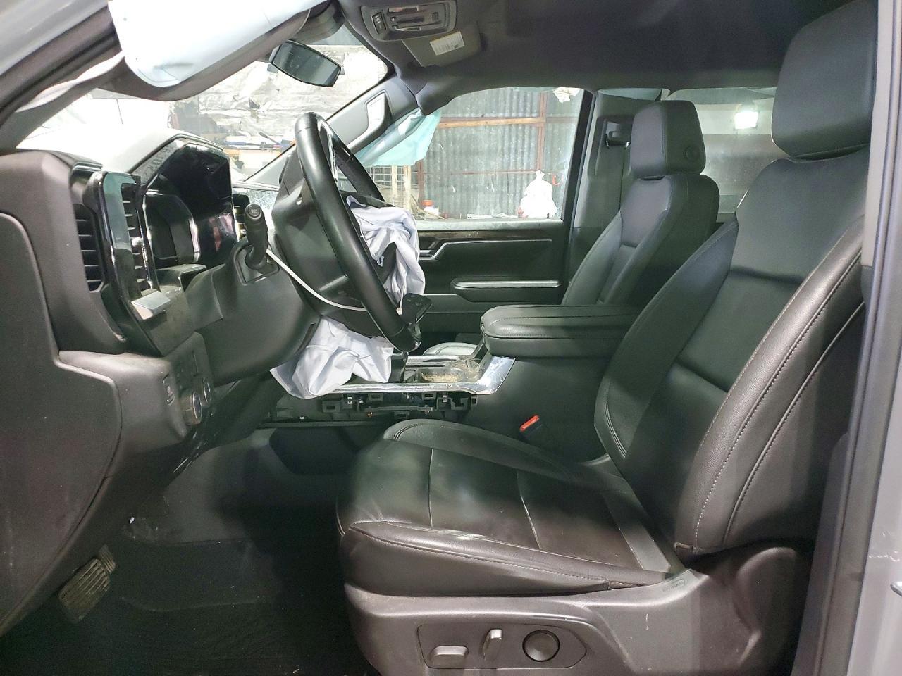 2024 CHEVROLET Silverado