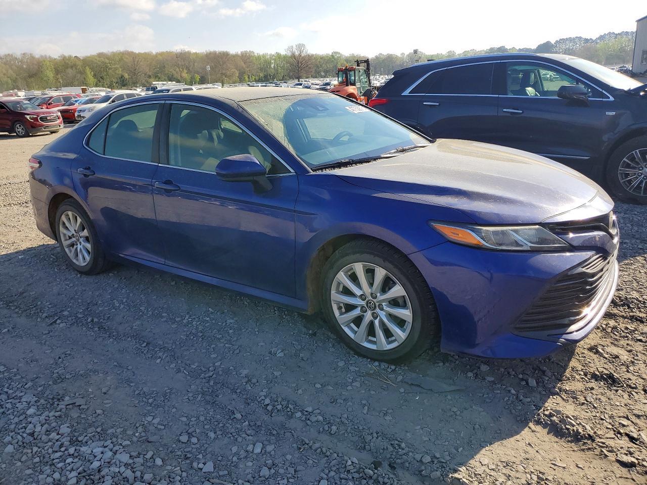 2018 TOYOTA CAMRY