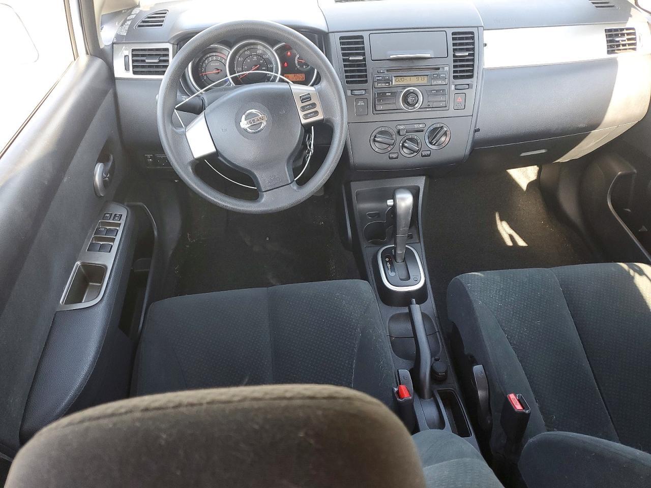 2011 NISSAN VERSA