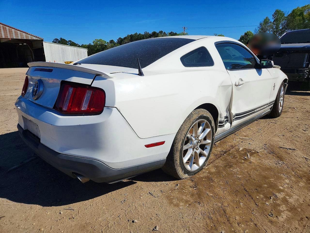 2011 FORD MUSTANG