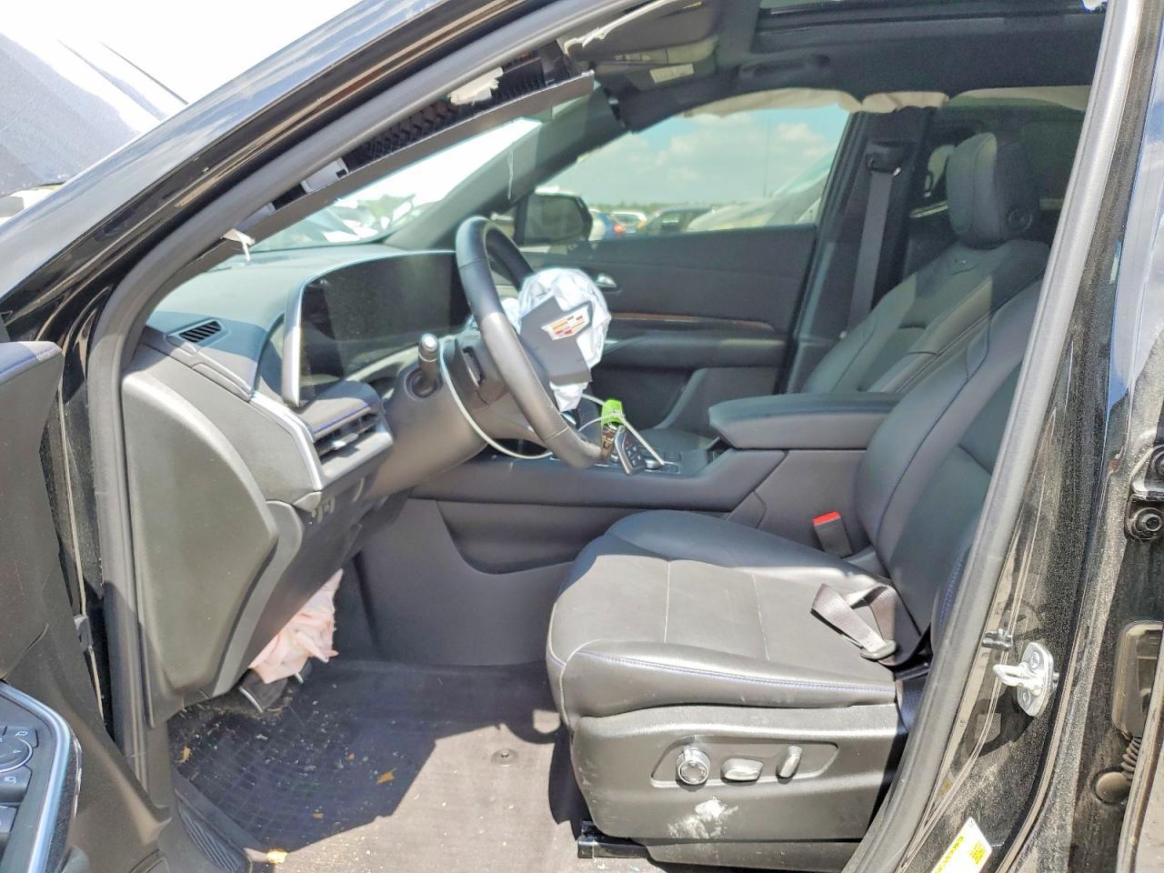 2025 CADILLAC XT4