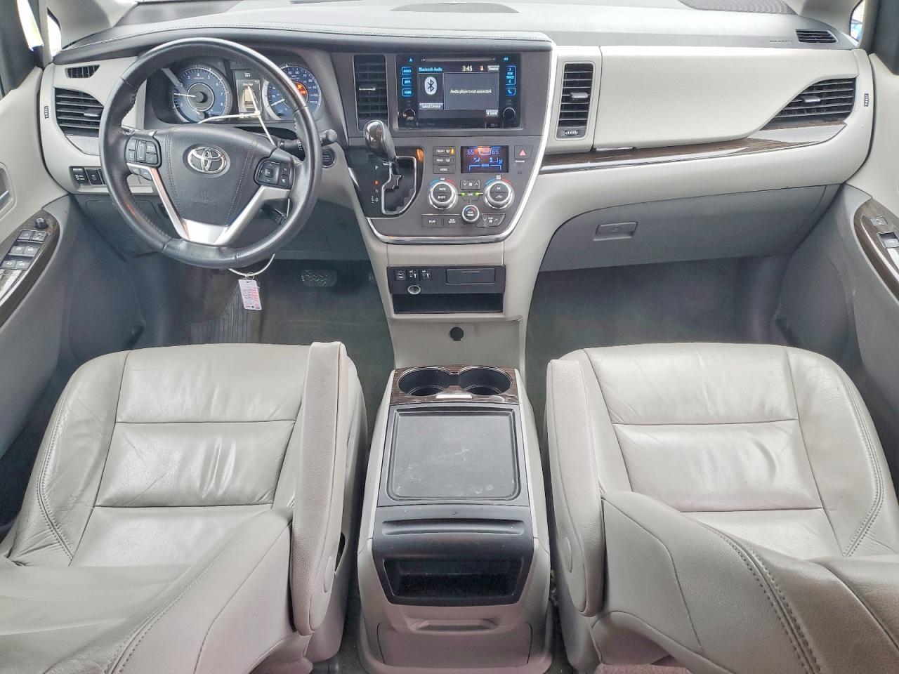 2016 TOYOTA SIENNA
