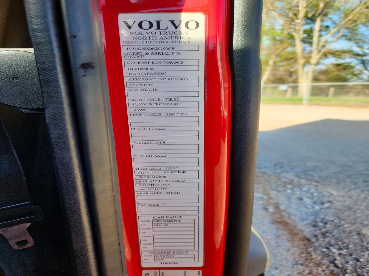 2016 VOLVO VNL
