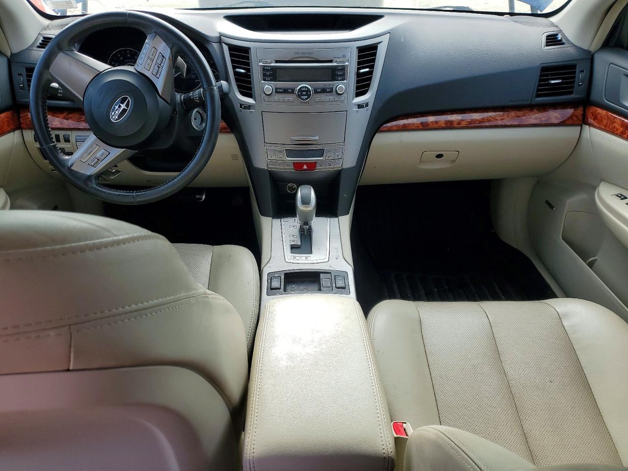 2011 SUBARU Legacy