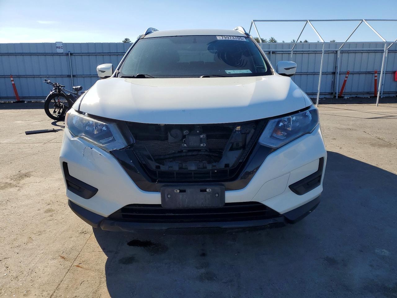 2017 NISSAN ROGUE