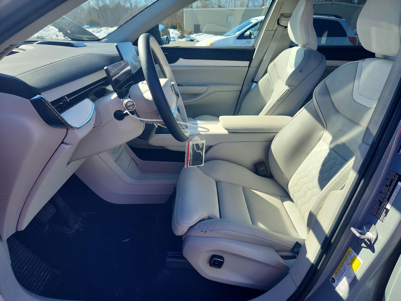2025 VOLVO Ex90