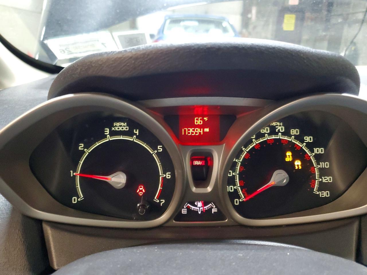 2011 FORD Fiesta