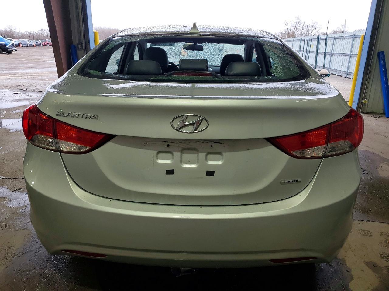 2011 HYUNDAI ELANTRA