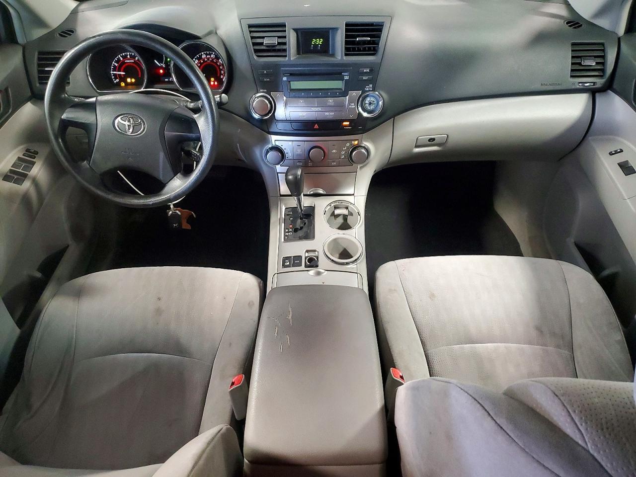 2011 TOYOTA HIGHLANDER