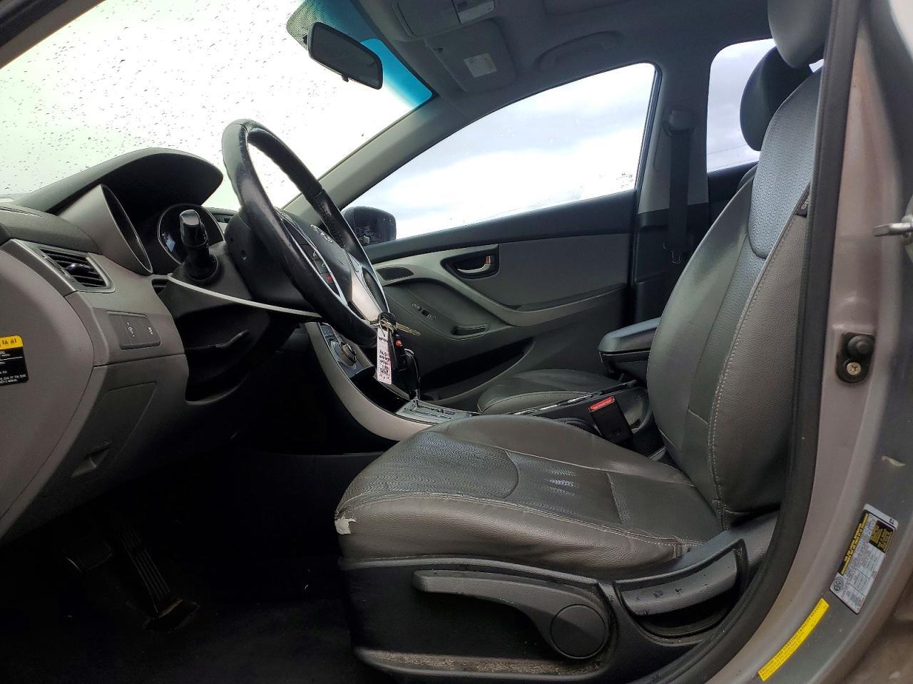 2011 HYUNDAI ELANTRA