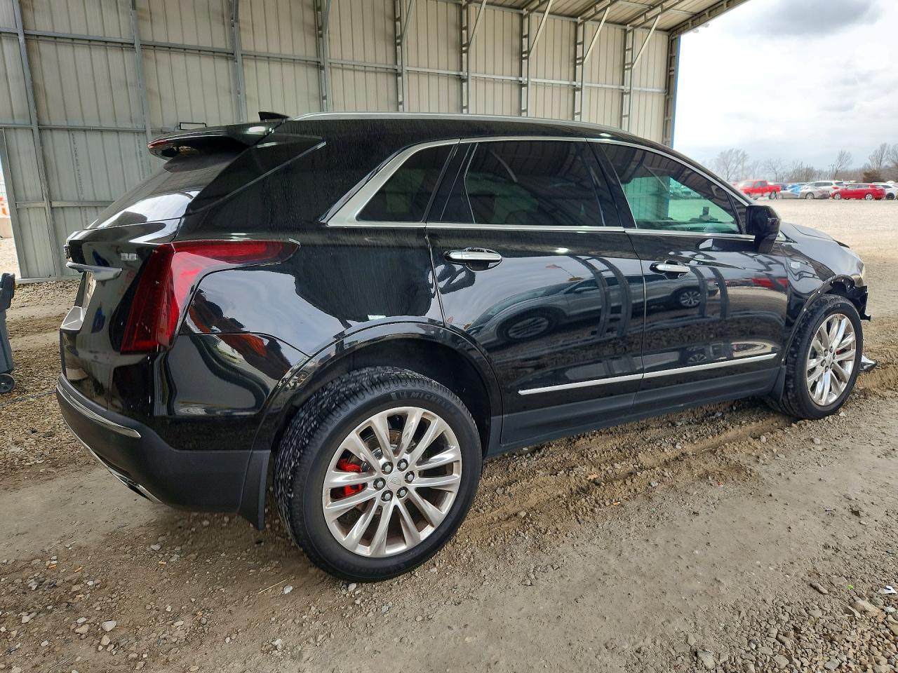 2017 CADILLAC XT5