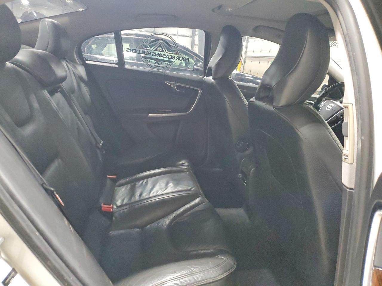 2014 VOLVO S60