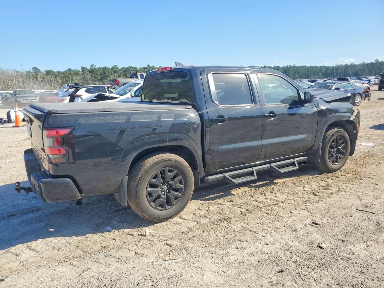 2023 NISSAN Frontier