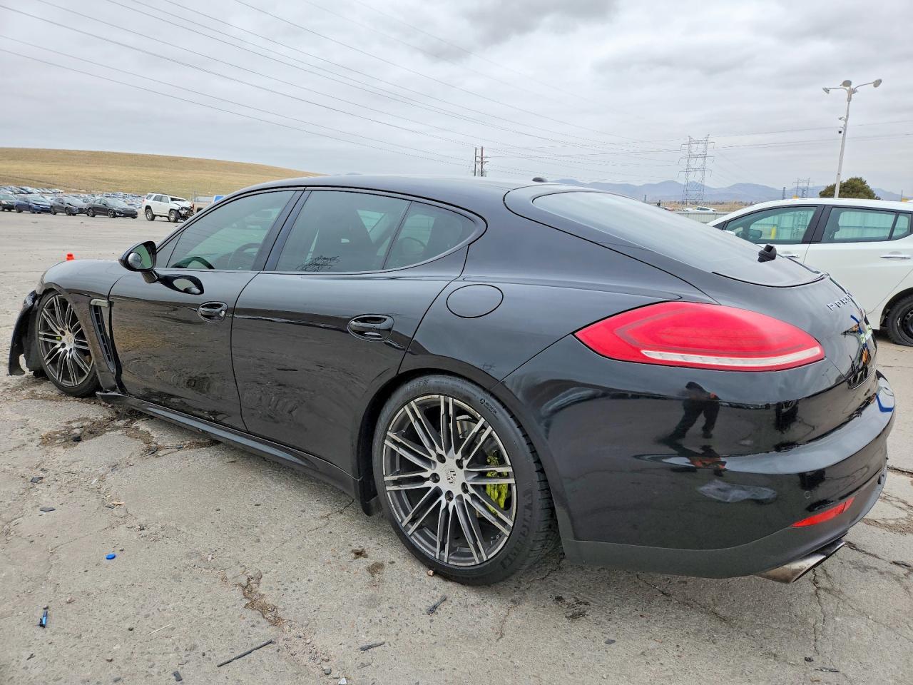 2015 PORSCHE Panamera