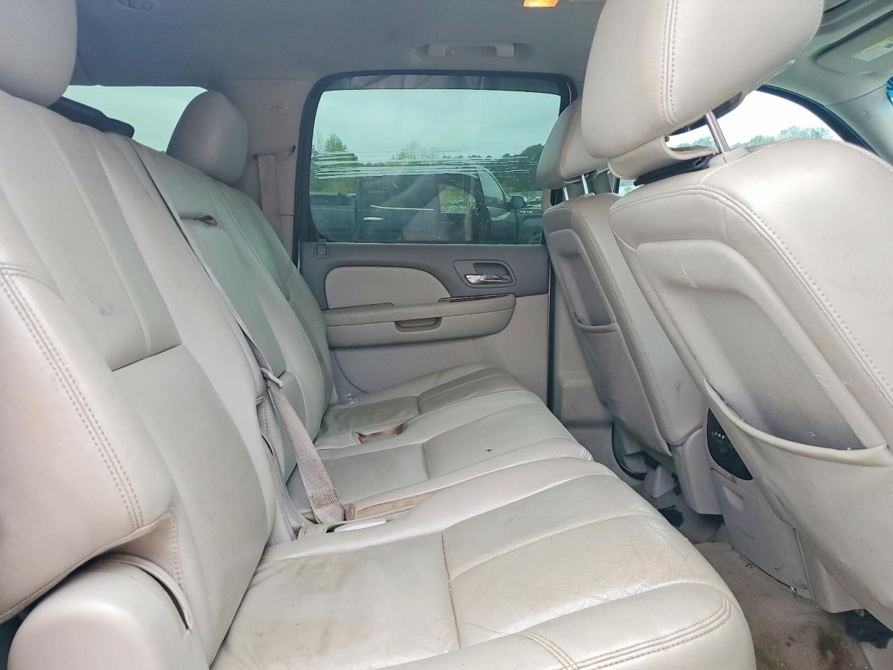 2012 CHEVROLET Suburban