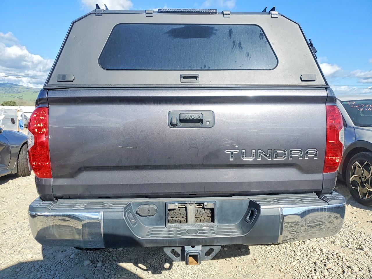 2017 TOYOTA TUNDRA