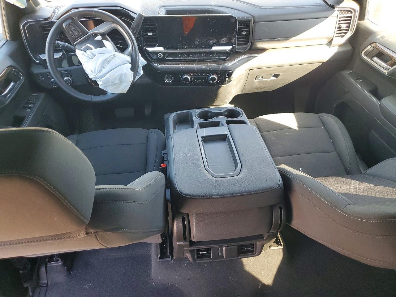 2024 GMC Sierra