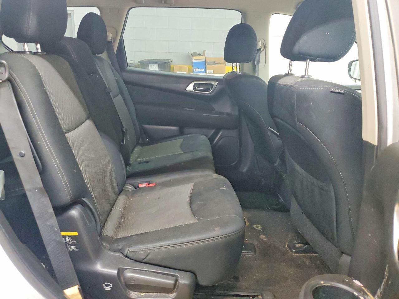 2017 NISSAN PATHFINDER