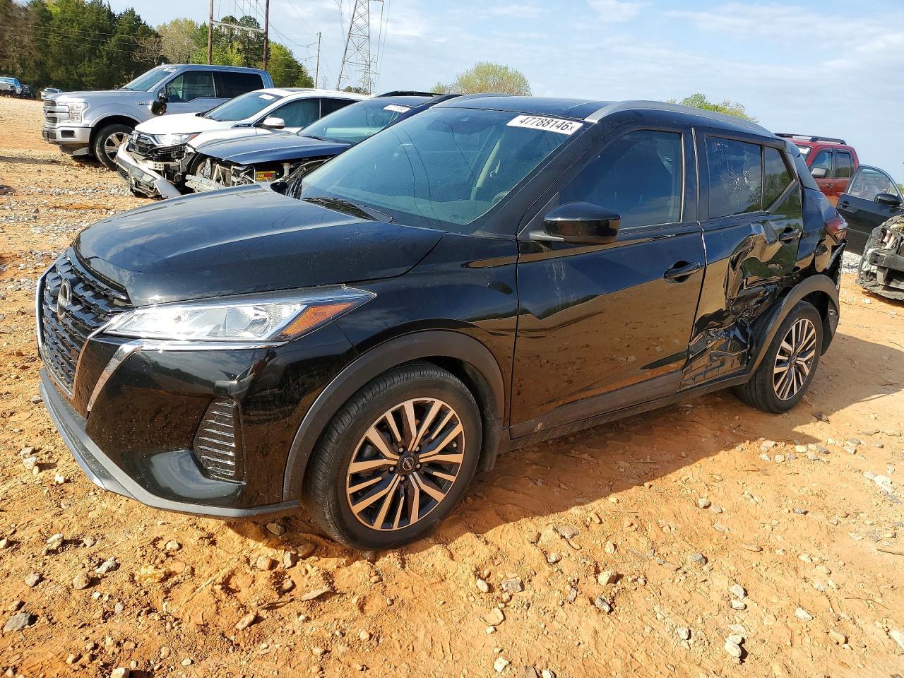 2022 NISSAN KICKS
