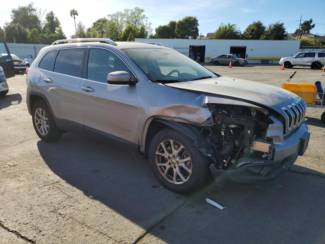 2018 JEEP CHEROKEE