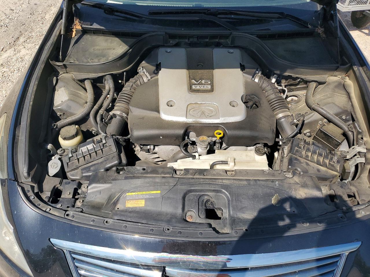 2011 INFINITI G37