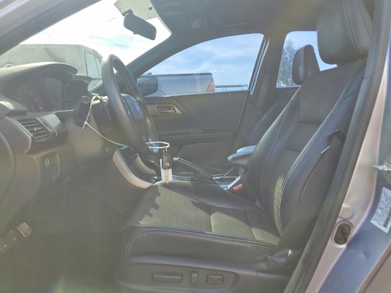 2017 HONDA ACCORD