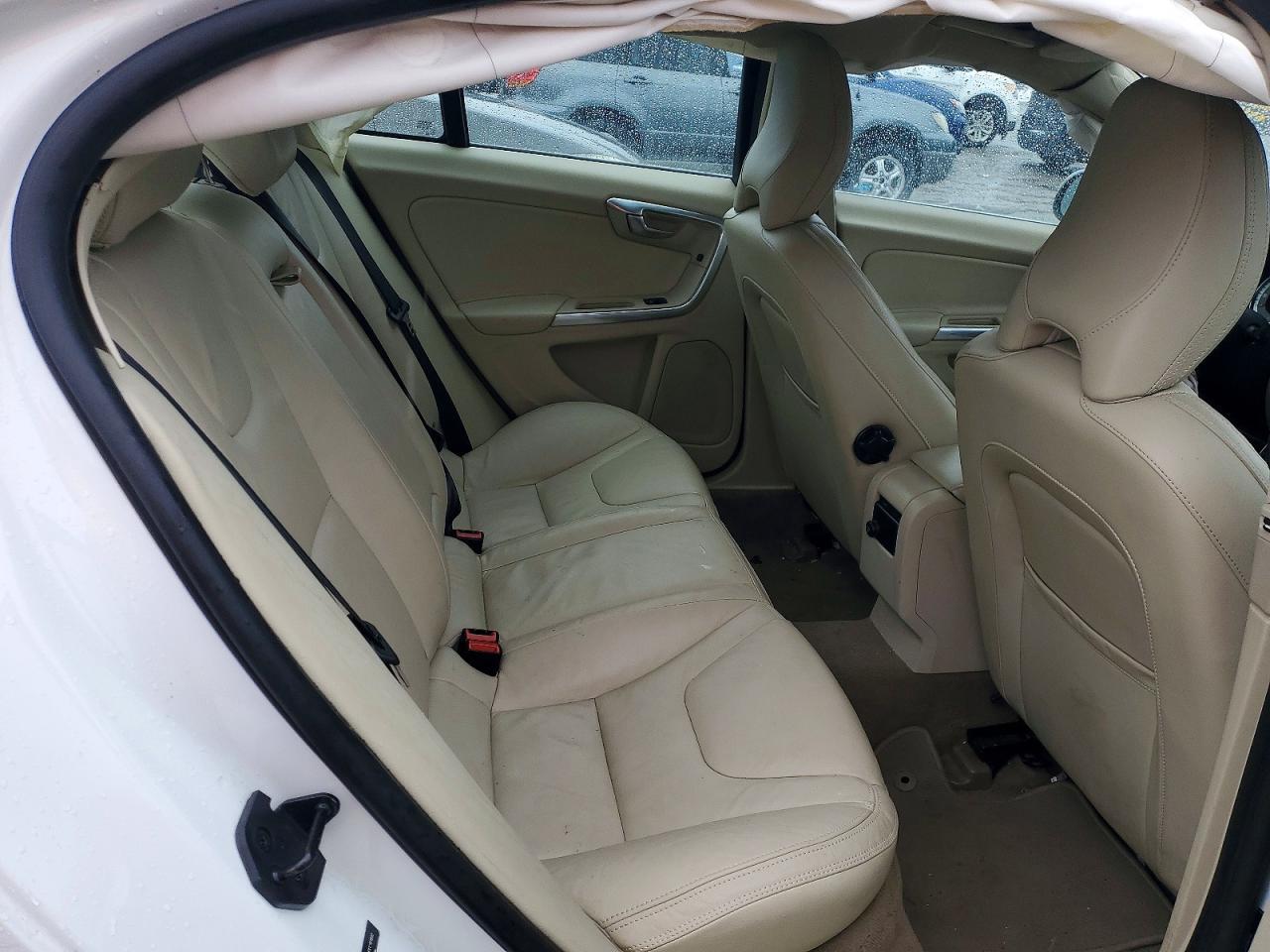 2013 VOLVO S60