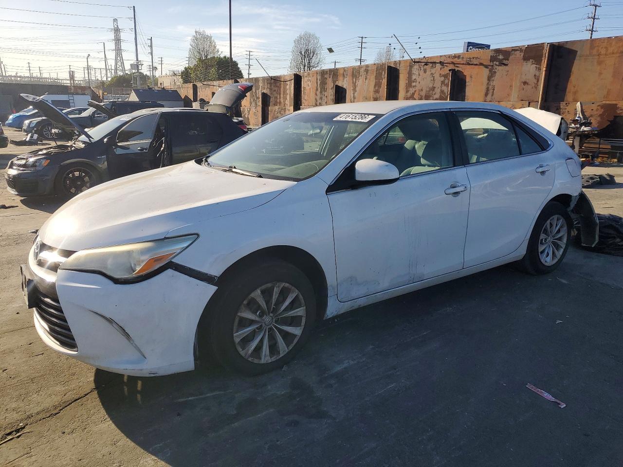 2017 TOYOTA CAMRY