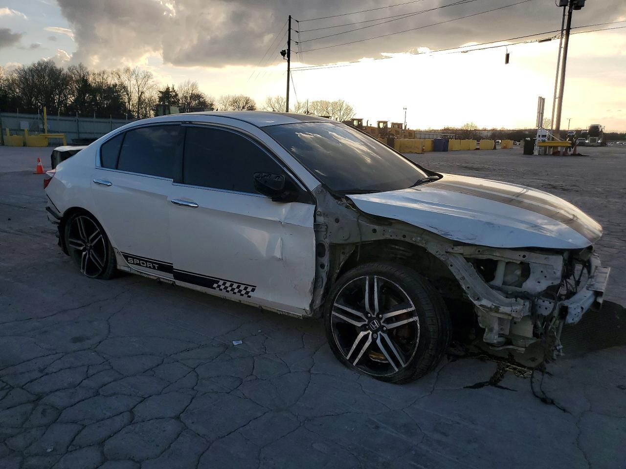 2017 HONDA ACCORD